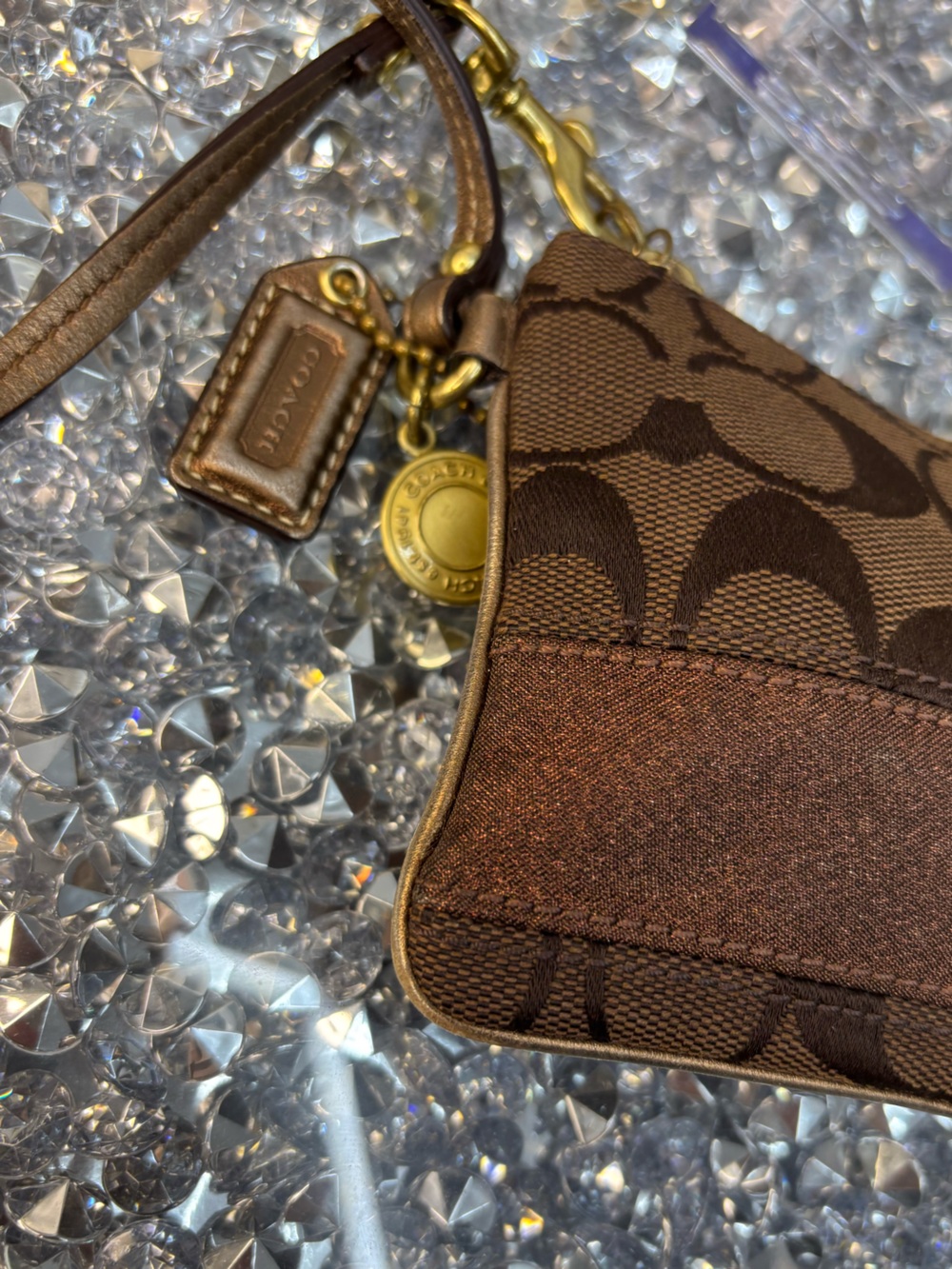 Coach y2k legacy Signature Shimmer Stripe Wristlet EUC - Picture 10 of 12